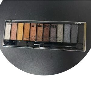Santee Smokey Eyes Eyeshadow Palette - Multi-Color